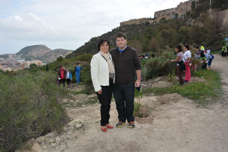 I Reforestación de Otoño Alicante Renace Monte Benacantil 2014