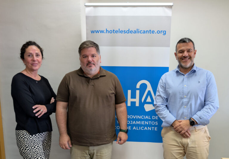 Alicante Renace y APHA se reúnen para impulsar un turismo más sostenible